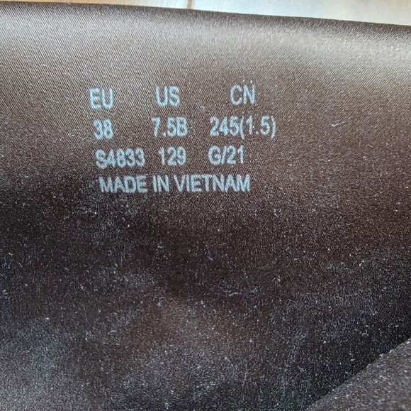 STUART WEITZMAN Genna Brown Over-the-Knee Suede Boots Size: 7.5M - Picture 8 of 15